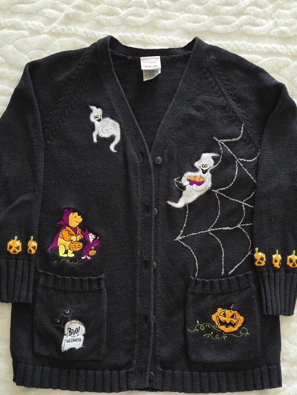 RARE Vintage Disney Store Winnie the Pooh Halloween Cardigan Sweater Shirt Small